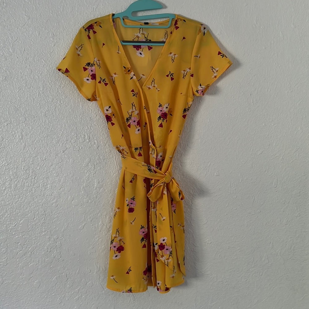 H&M cap sleeve wrap dress.